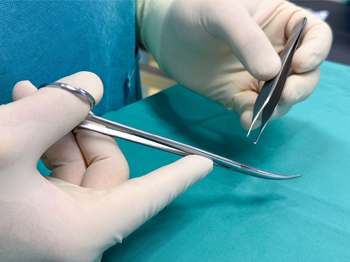 Behandlung Augenlid­straffung in Berlin – für einen frischen, wachen Blick